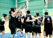 关于北京男篮艰难取胜，全队团结一心的信息