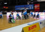 表现优异引发热议！詹姆斯在美国队比赛中锐不可当再创辉煌时刻